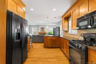 314 Hunter St, Mamaroneck, NY 10543 - Photo 14