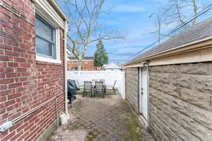 69-62 199th St, Fresh Meadows, NY 11365 - Photo 18