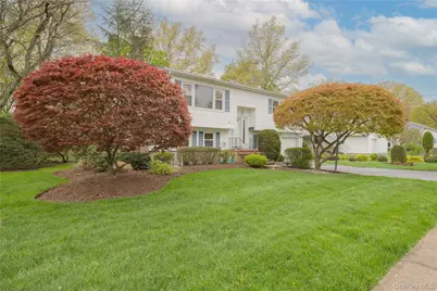54 Meyer Oval, Pearl River, NY 10965 - Photo 2