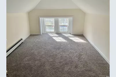 33 Center Avenue, Bay Shore, NY 11706 - Photo 10