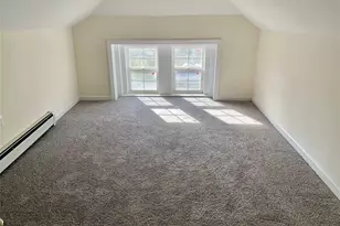 33 Center Ave, Bay Shore, NY 11706 - Photo 10