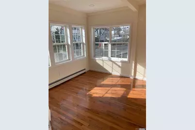 33 Center Avenue, Bay Shore, NY 11706 - Photo 6