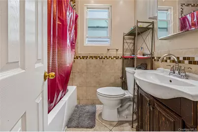 748 E 225 Street, Bronx, NY 10466 - Photo 16