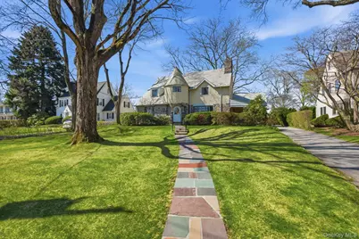5 Seymour Place, White Plains, NY 10605 - Photo 2