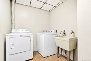2069 Seward Ave, Bronx, NY 10473 - Photo 32