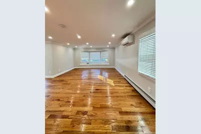 70 Appletree Lane, Roslyn Heights, NY 11577 - Photo 2