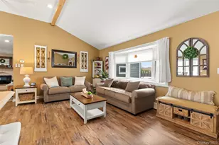 10 Denise Dr, North Babylon, NY 11703 - Photo 12