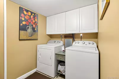 10 Denise Drive, North Babylon, NY 11703 - Photo 20