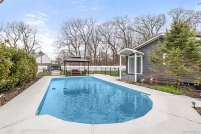 10 Denise Drive, North Babylon, NY 11703 - Photo 24