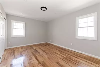 109 Evans Street, New Hyde Park, NY 11040 - Photo 14