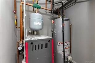 109 Evans St, New Hyde Park, NY 11040 - Photo 18