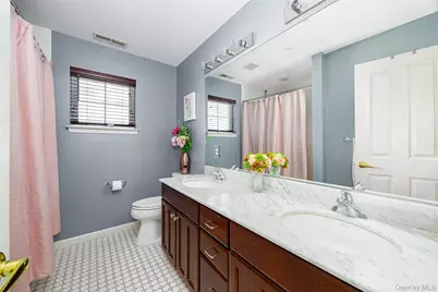 114 Hudson Pointe Drive, Poughkeepsie, NY 12601 - Photo 18