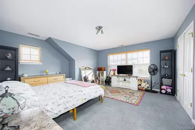 114 Hudson Pointe Drive, Poughkeepsie, NY 12601 - Photo 14