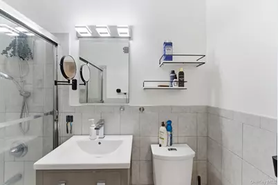 250 N Broadway #5B, Yonkers, NY 10701 - Photo 12