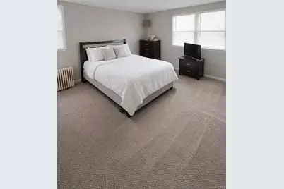 308 Kansas Street, Lindenhurst, NY 11757 - Photo 6