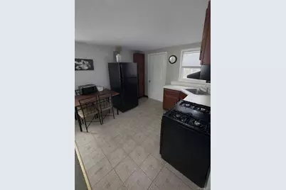 308 Kansas Street, Lindenhurst, NY 11757 - Photo 4