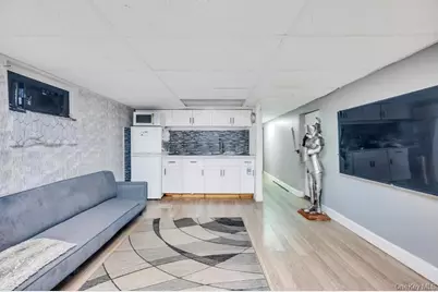 3 Francisco Avenue, Central Islip, NY 11722 - Photo 18