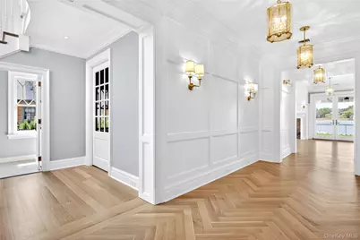 71 Lake Road, Manhasset, NY 11030 - Photo 14