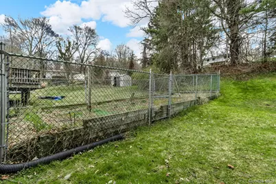 2028 Oakwood Drive, Peekskill, NY 10566 - Photo 36
