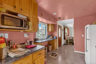 2028 Oakwood Drive, Peekskill, NY 10566 - Photo 18