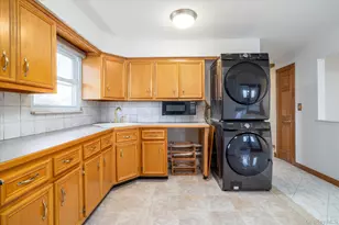 34 Vandewater Ave, Floral Park, NY 11001 - Photo 22