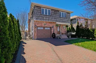 34 Vandewater Ave, Floral Park, NY 11001 - Photo 2