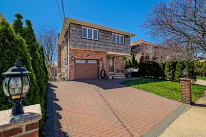 34 Vandewater Avenue, Floral Park, NY 11001 - Photo 1