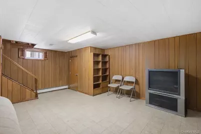 150 Hughes Place, Albertson, NY 11507 - Photo 16