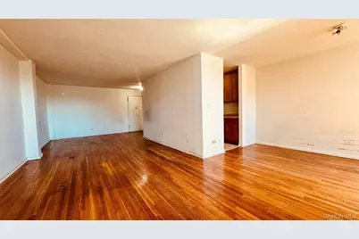 14205 Roosevelt Avenue #611, Flushing, NY 11354 - Photo 6