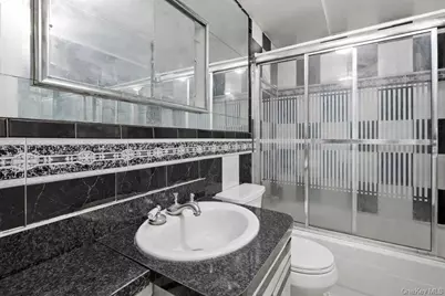 78-02 151st Avenue, Howard Beach, NY 11414 - Photo 20