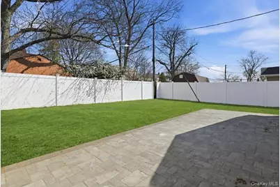 61 Gardiners Avenue, Levittown, NY 11756 - Photo 32