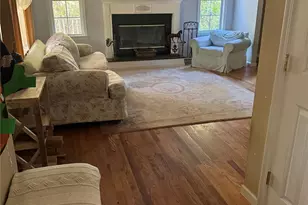 43 N Cozine Rd, Manorville, NY 11949 - Photo 8