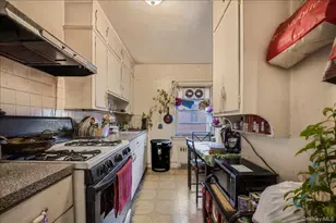 171-08 84th Rd, Jamaica, NY 11432 - Photo 10