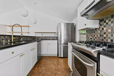 392 Main Street, Cold Spring, NY 10516 - Photo 14