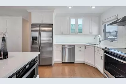 256 Division Avenue, Massapequa, NY 11758 - Photo 14