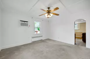 35 Chase Ave, White Plains, NY 10606 - Photo 10