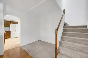 35 Chase Ave, White Plains, NY 10606 - Photo 16