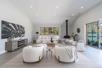 2050 Depot Lane, Cutchogue, NY 11935 - Photo 12