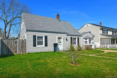 74 Rope Lane, Levittown, NY 11756 - Photo 2