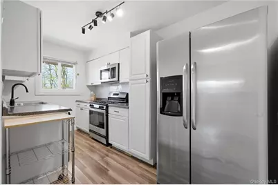 51 Edmunton Drive #F-18, North Babylon, NY 11703 - Photo 12