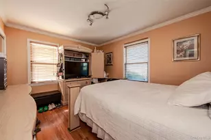 126 Scranton Ave, Lynbrook, NY 11563 - Photo 8