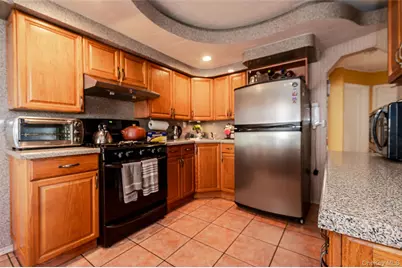 126 Scranton Avenue, Lynbrook, NY 11563 - Photo 6