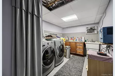 11 Mid Place, Bohemia, NY 11716 - Photo 26