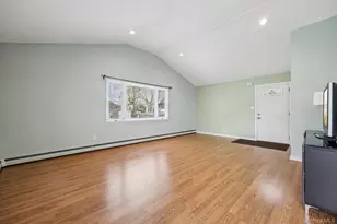 11 Mid Pl, Bohemia, NY 11716 - Photo 32