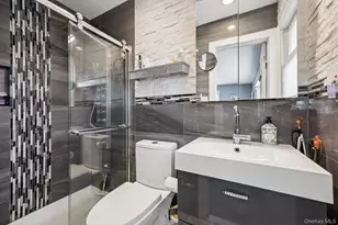 11 Mid Pl, Bohemia, NY 11716 - Photo 18