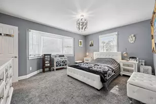 11 Mid Pl, Bohemia, NY 11716 - Photo 16