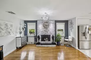 11 Mid Pl, Bohemia, NY 11716 - Photo 8