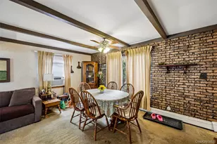 58 Oxford St, Roslyn Heights, NY 11577 - Photo 8