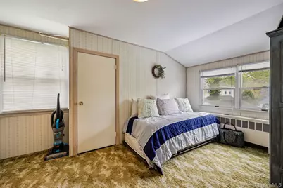 58 Oxford Street, Roslyn Heights, NY 11577 - Photo 16