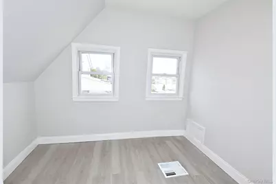 229 14th Street, West Babylon, NY 11704 - Photo 24